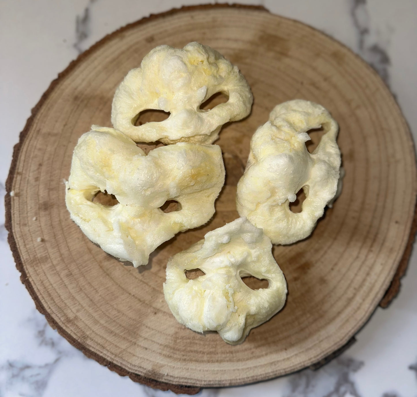 Groins de porc soufflés blanc